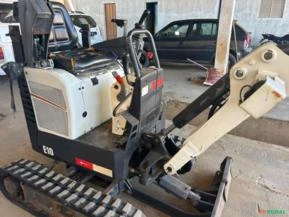 Mini escavadeira Bobcat E10 2018