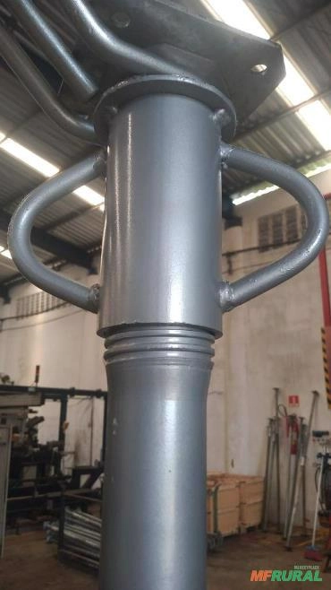 Escoras Galvanizadas a fogo. Imagem Escoras Galvanizadas a fogo.