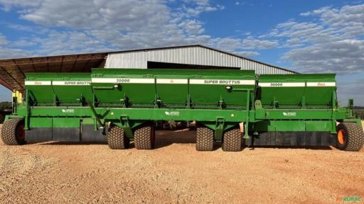 ADUBADEIRA DE ARRASTRO STARA SUPER BRUTUS 30.000- 2021 Imagem ADUBADEIRA DE ARRASTRO STARA SUPER BRUTUS 30.000- 2021