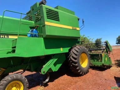 Colheitadeira John Deere 1165