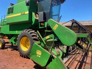 Colheitadeira John Deere 1165