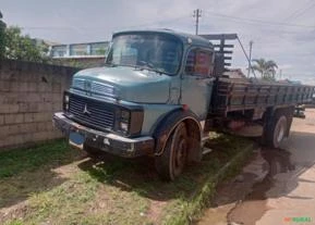 Caminhão Mercedes Benz (MB) 1113