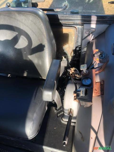 Imagem Valtra BH 180 (4x4) 180 cv Imagem Valtra BH 180 (4x4) 180 cv