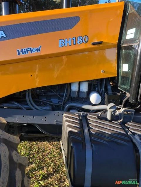 Imagem Valtra BH 180 (4x4) 180 cv Imagem Valtra BH 180 (4x4) 180 cv