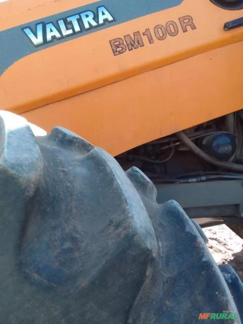 Imagem Trator Valtra BM 100 - ano 2019 Imagem Trator Valtra BM 100 - ano 2019