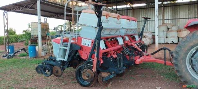 Imagem Plantadeira Jumil 3060 - 8 linhas - Ano 2014 Imagem Plantadeira Jumil 3060 - 8 linhas - Ano 2014