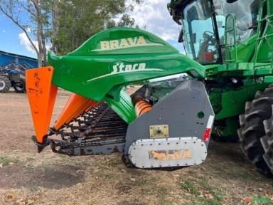 Plataforma de milho Stara Brava 5880 Imagem Plataforma de milho Stara Brava 5880