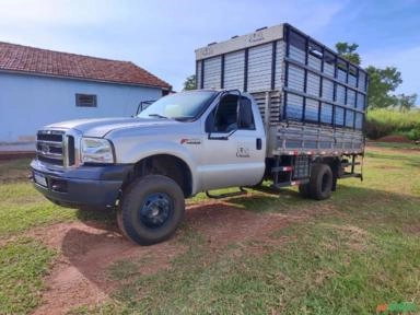 CAMINHAO F4000 2002 COM CARROCERIA BOIADEIRA ANO 2020 Imagem CAMINHAO F4000 2002 COM CARROCERIA BOIADEIRA ANO 2020