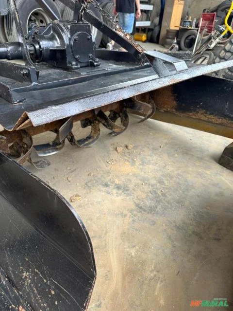 Enxada Rotativa Encanteiradora Imagem Enxada Rotativa Encanteiradora