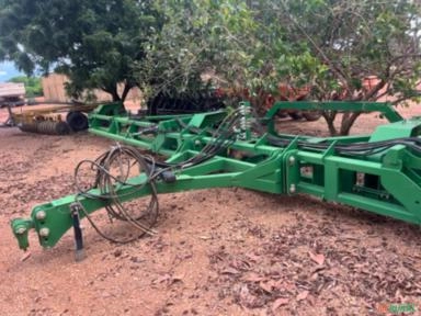 TANDEM TRIPLO PLATADEIRA JOHN DEERE Imagem TANDEM TRIPLO PLATADEIRA JOHN DEERE