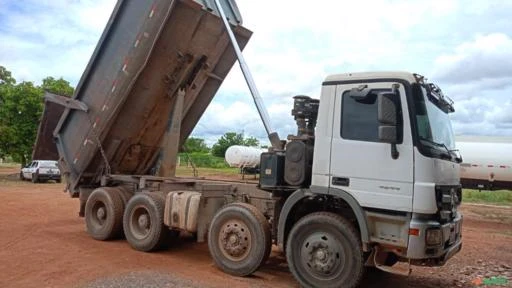 Caminhão Mercedes Actros 4844 - ANO 2001