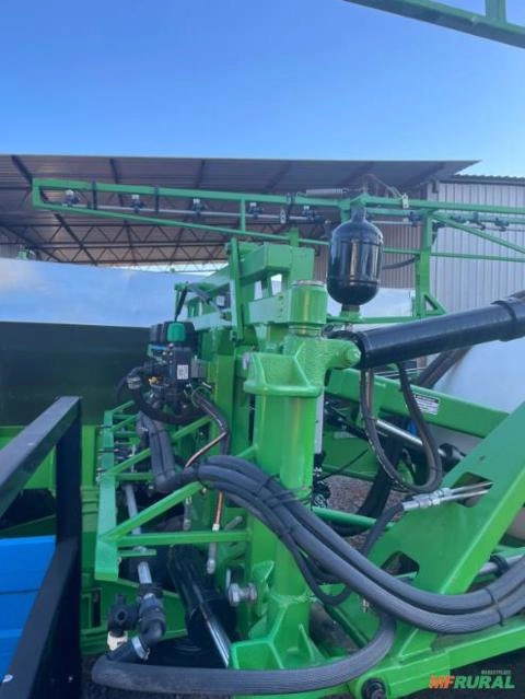 Imagem Pulverizador de Arrasto Imagem Pulverizador de Arrasto