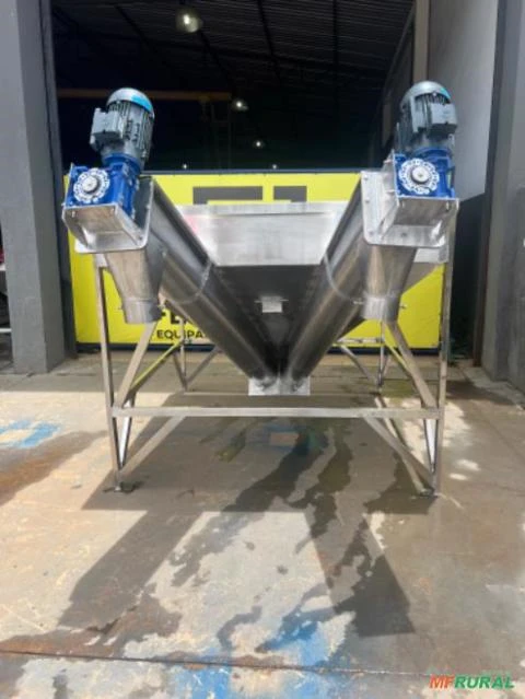 Imagem Envasadora semi automática Gelo Imagem Envasadora semi automática Gelo