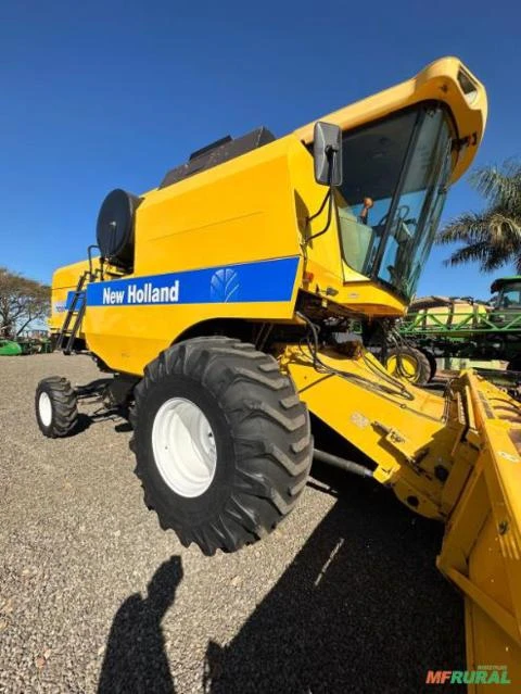 COLHEITADEIRA NEW HOLLAND TC 5070