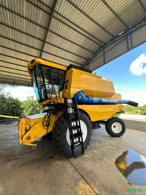 COLHEITADEIRA NEW HOLLAND TC 5090 ANO 2012