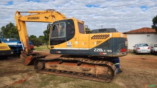 Escavadeira de esteira Hyunday Modelo R220LC-9S Imagem Escavadeira de esteira Hyunday Modelo R220LC-9S