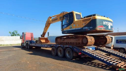 Imagem Escavadeira de esteira Hyunday Modelo R220LC-9S Imagem Escavadeira de esteira Hyunday Modelo R220LC-9S