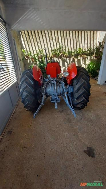 Trator MF 65x Imagem Trator MF 65x