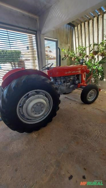 Imagem Trator MF 65x Imagem Trator MF 65x