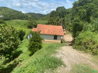 Sítio com  7,3 hectares em Santa Isabel do Rio Preto - RJ