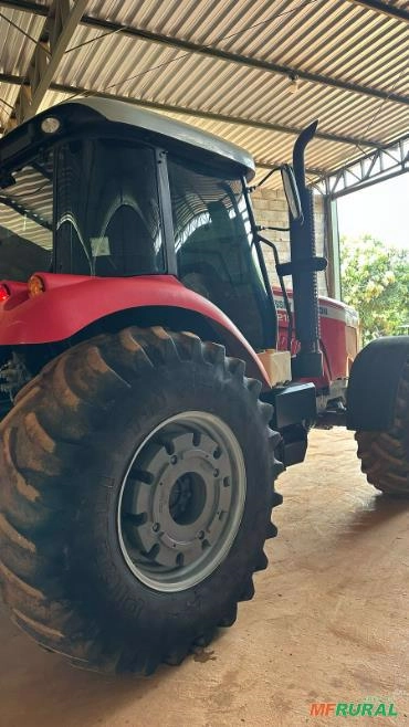 Imagem Trator Agrícola Cabinado Massey Ferguson 7219 Imagem Trator Agrícola Cabinado Massey Ferguson 7219