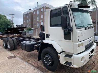FORD CARGO 2428E 6x2 NO CHASSI Imagem FORD CARGO 2428E 6x2 NO CHASSI