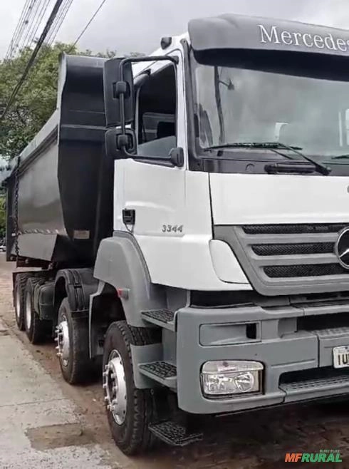MERCEDES BENZ AXOR 3344, ANO 2013 , 8x4 CAÇAMBA Imagem MERCEDES BENZ AXOR 3344, ANO 2013 , 8x4 CAÇAMBA