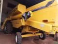Colheitadeira New Holland TC 57 Ano 2002 Imagem Colheitadeira New Holland TC 57 Ano 2002