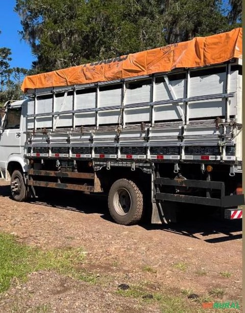 Caminhão Volkswagen 8-120 Imagem Caminhão Volkswagen 8-120