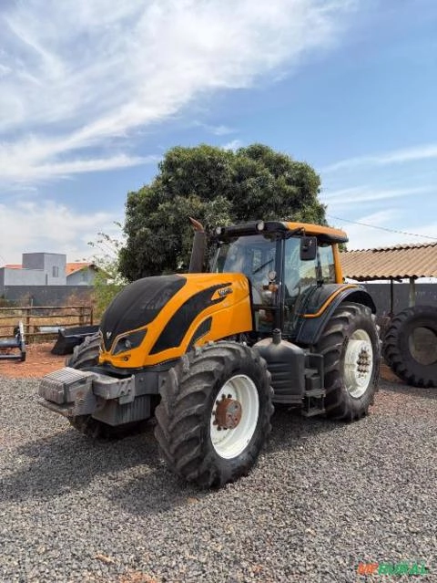 Trator Valtra BH 194 Imagem Trator Valtra BH 194