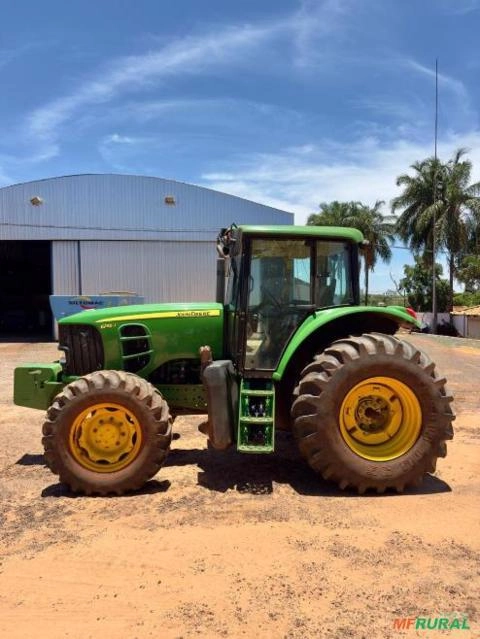 Trator John Deere 6135j Imagem Trator John Deere 6135j