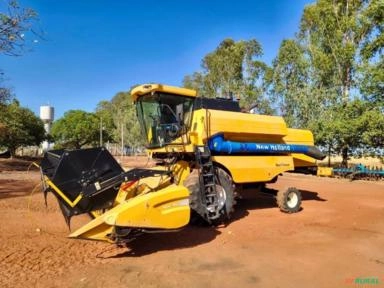 Colheitadeira New Holland TC 5070 Ano 2012 Imagem Colheitadeira New Holland TC 5070 Ano 2012