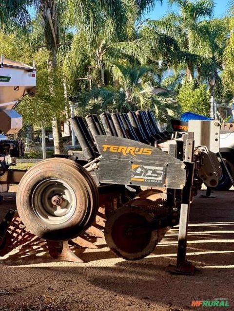 Descompactador de Solo GTS TERRUS 9 HASTES Imagem Descompactador de Solo GTS TERRUS 9 HASTES