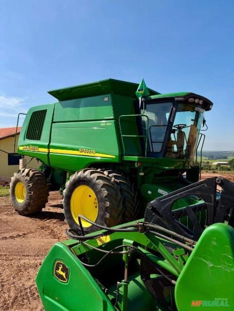 Colheitadeira John Deere STS 9750 Imagem Colheitadeira John Deere STS 9750