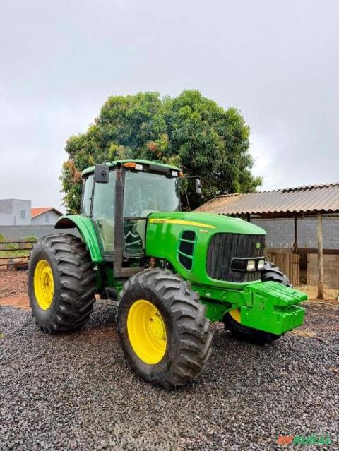 TratorJohn Deere 6165j Imagem TratorJohn Deere 6165j