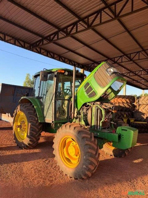 Trator John Deere 6125j Imagem Trator John Deere 6125j