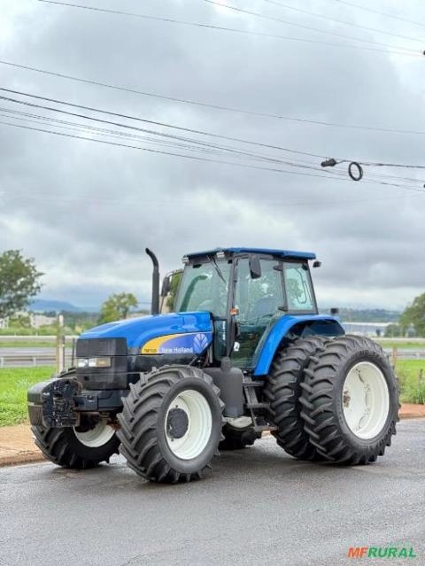 Trator New Holland TM 7020 Imagem Trator New Holland TM 7020