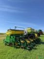 Plantadeira John Deere 2113 CCS (à vácuo) Imagem Plantadeira John Deere 2113 CCS (à vácuo)