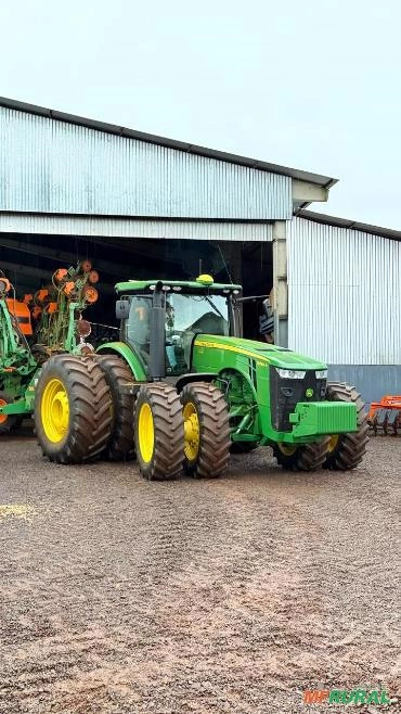 Trator John Deere 8320R Imagem Trator John Deere 8320R