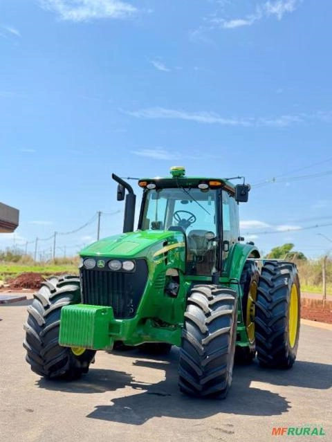 Trator John Deere 7230j Imagem Trator John Deere 7230j