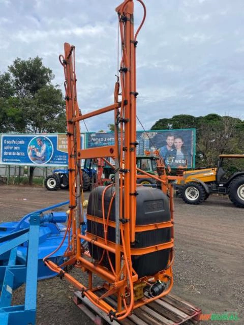 Imagem Pulverizador Jacto Condor AM 12 Imagem Pulverizador Jacto Condor AM 12