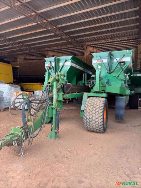 Imagem Distribuidor de Corretivos Stara Super Bruttus 3000 Imagem Distribuidor de Corretivos Stara Super Bruttus 3000