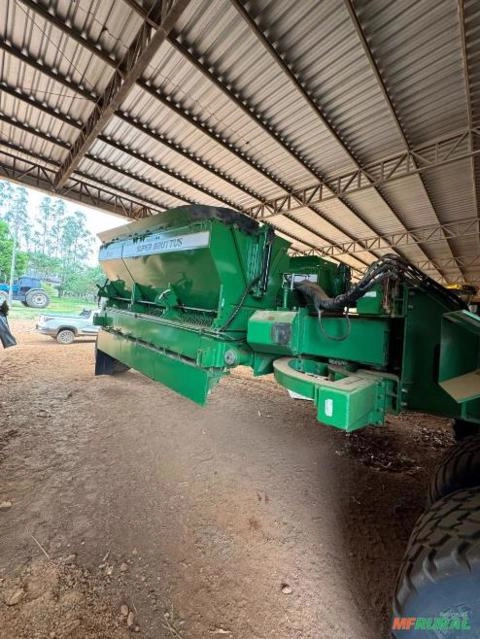 Imagem Distribuidor de Corretivos Stara Super Bruttus 3000 Imagem Distribuidor de Corretivos Stara Super Bruttus 3000