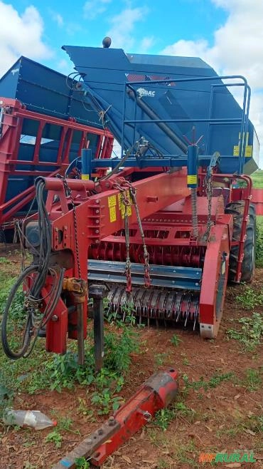 Recolhedor de Amendoim Miac Double Master III Imagem Recolhedor de Amendoim Miac Double Master III