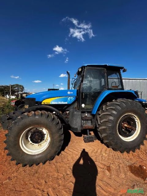 Trator New Holland TM 7040 Ano 2012 Imagem Trator New Holland TM 7040 Ano 2012