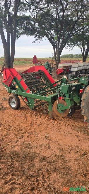 Arrancador de amendoim KBM Imagem Arrancador de amendoim KBM