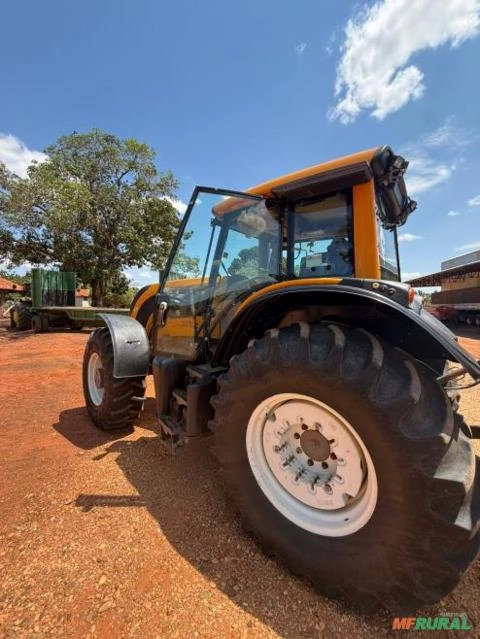 Imagem Trator Valtra BH 194 HiTech  Ano 2019 Imagem Trator Valtra BH 194 HiTech  Ano 2019