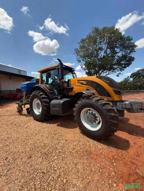 Imagem Trator Valtra BH 194 HiTech  Ano 2019 Imagem Trator Valtra BH 194 HiTech  Ano 2019