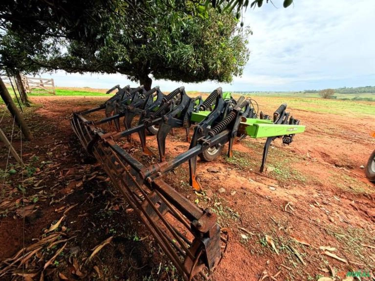 Escarificador Piccin EPCR-300 Imagem Escarificador Piccin EPCR-300