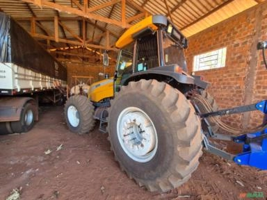 Imagem Trator Valtra BH 165 Ano 2013 Imagem Trator Valtra BH 165 Ano 2013